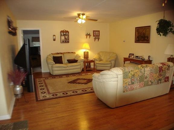 2nd image of 22238 Augusta Ave