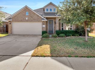 629 Fox View Dr, Fort Worth, TX 76131