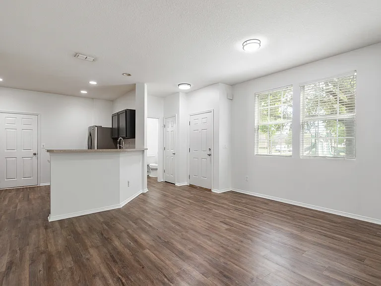5892 Bartram Village Dr — Photo 12