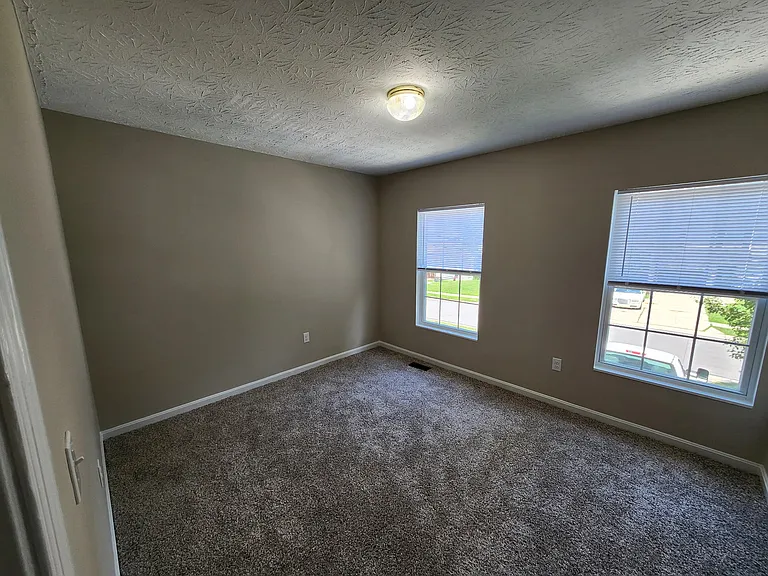 527 Ripple Creek Dr — Photo 5