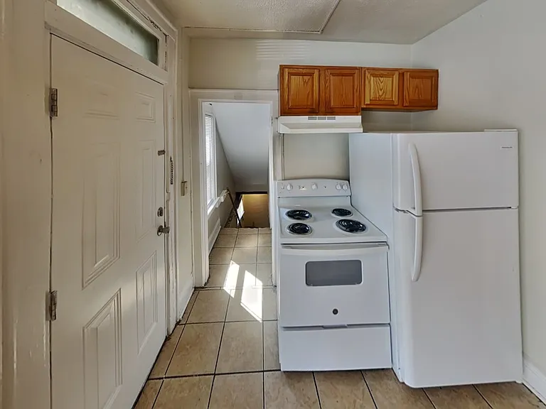 308 14th Ave — Photo 11