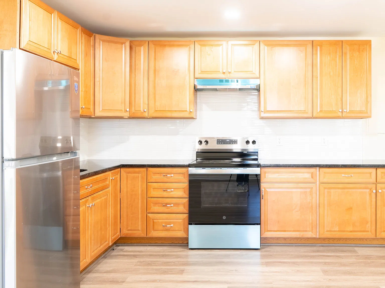 2 bed, $2,400 — Photo 3