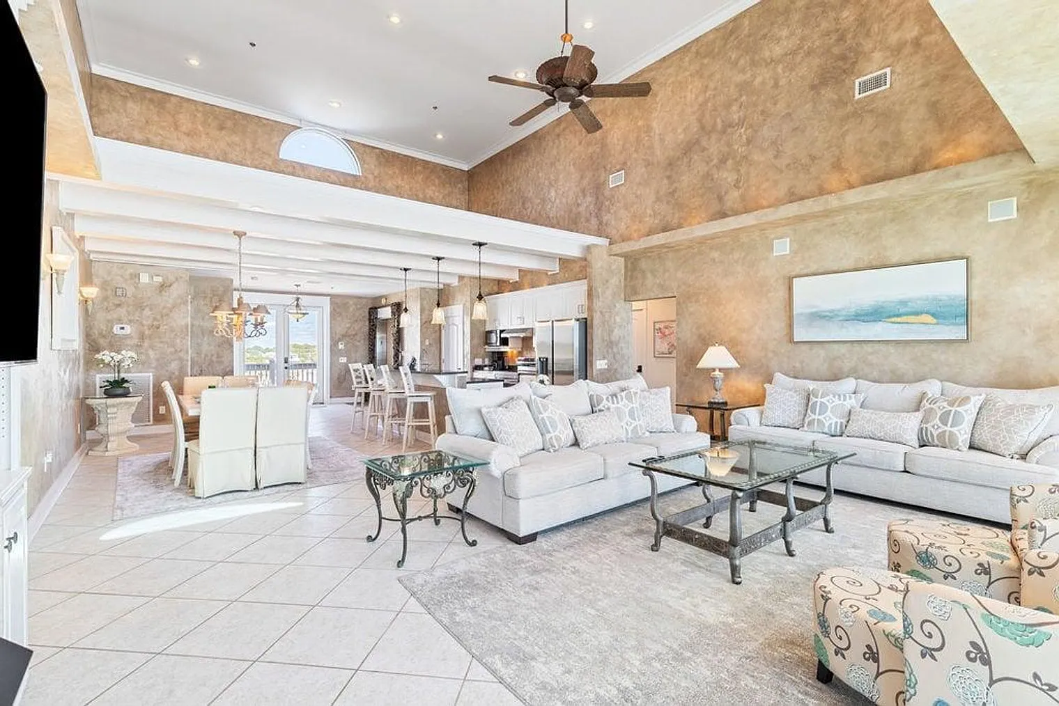 4 bed, 3.0 bath, 2464 sqft, $6,867 — Photo 4
