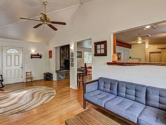 4th image of 12922 Shady Creek Dr