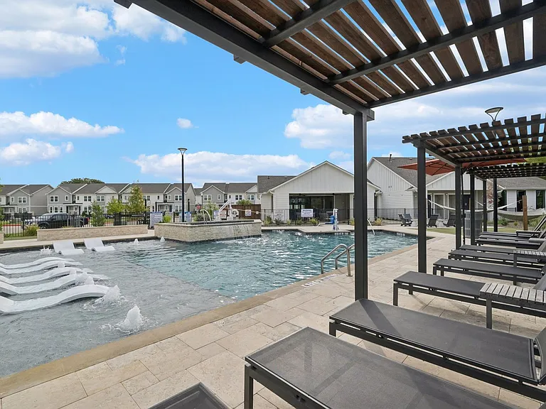 Carmel Villas — Photo 19
