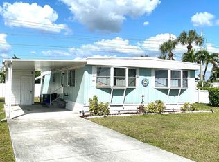 181H Hobnail Dr, North Fort Myers, FL 33903
