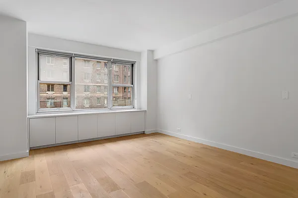 Rented by Oxford Property Group | media 29