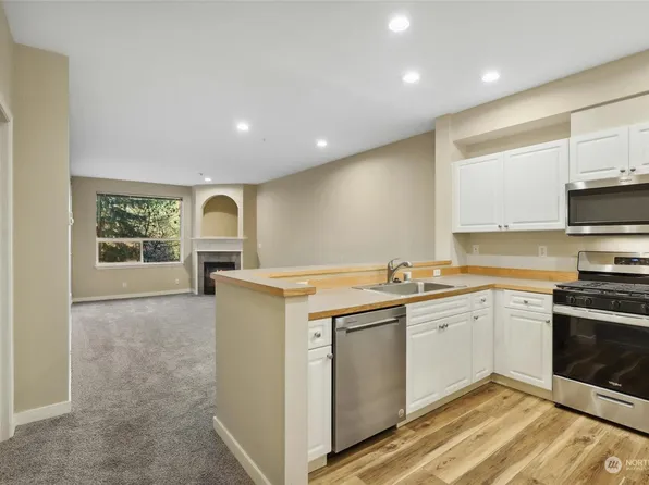 12530 Admiralty Way #D 202, Everett, WA 98204