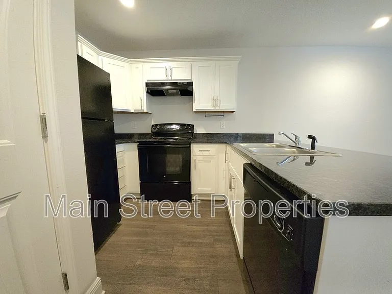 313 N Navy Blvd #1A — Photo 8