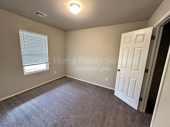 3rd image of 9913 Rattlesnake Ln