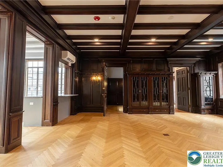 214 Spring Garden St #2B — Photo 4