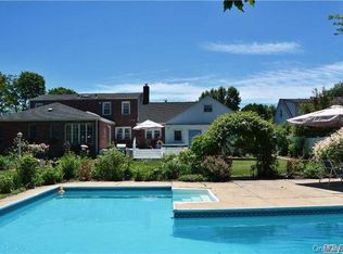 10 Edward Ave, Syosset, NY 11791