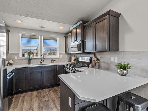 5th image of 8817 N Hazelnut St #9/1