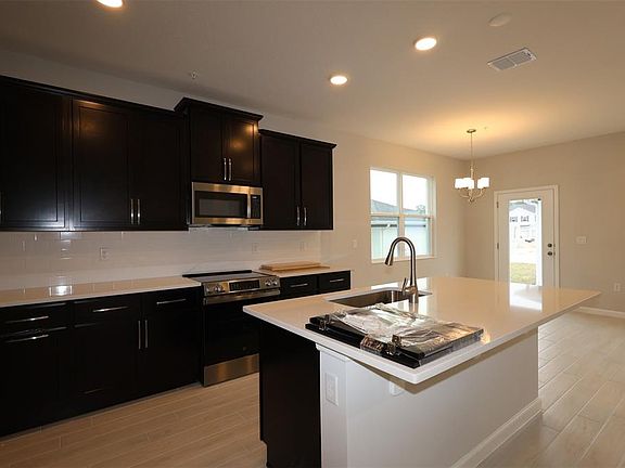 3rd image of 639 Pothos St