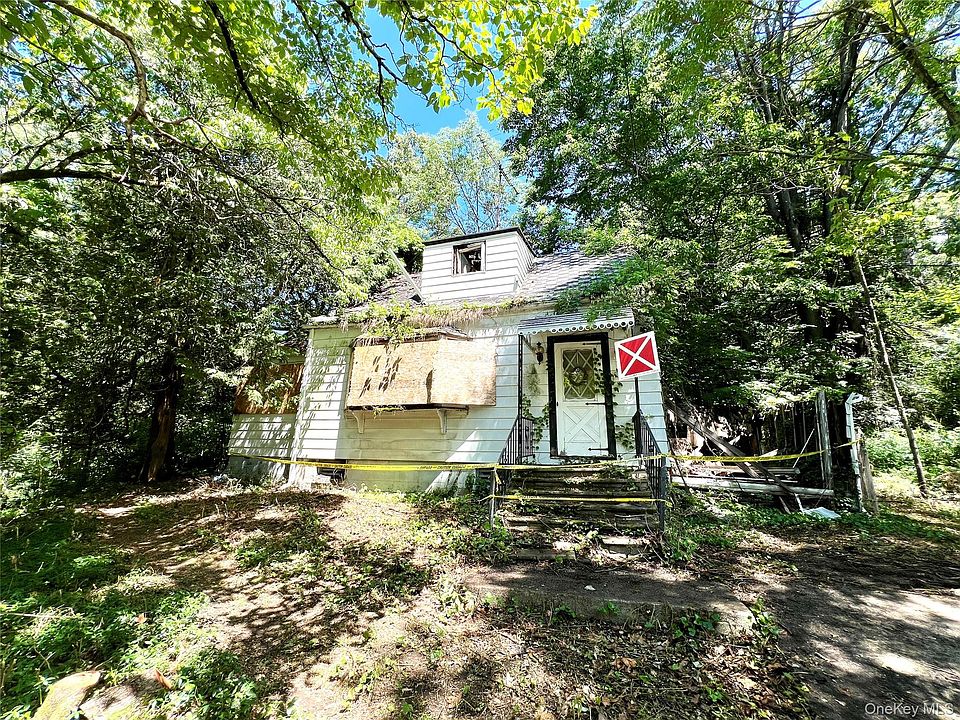 2nd image of 11 Knolls Road