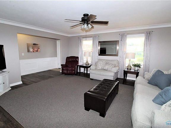3rd image of 1032 Charles St