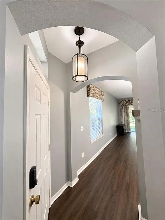 2 bed, 2.5 bath, 1683 sqft, $2,600 — Photo 4