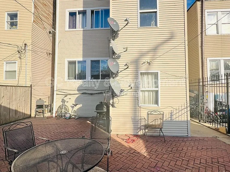 6124 S Whipple St #3 — Photo 19