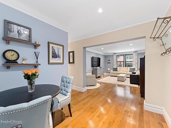 2nd image of 402 E 74th St APT 1B