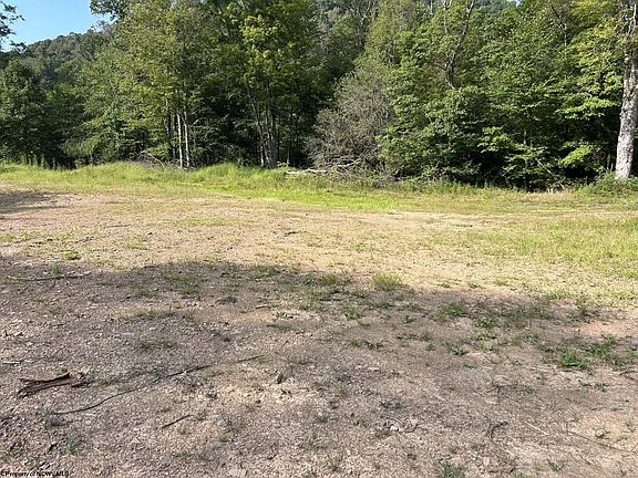 3rd image of 9 Possum Hollow Rd