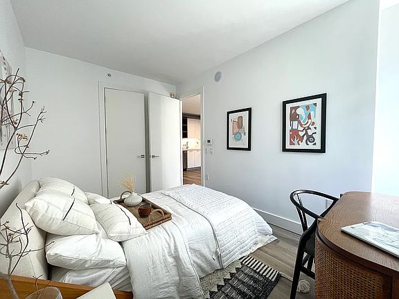 4th image of 228 E 135th St APT 1104