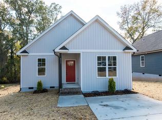 911 Franklin St, Thomasville, NC 27360