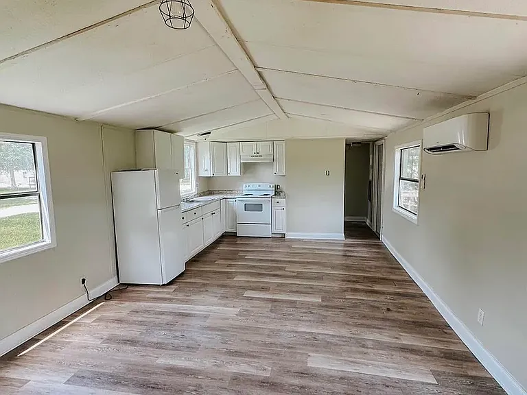 7117 Collins Rd #D — Photo 3