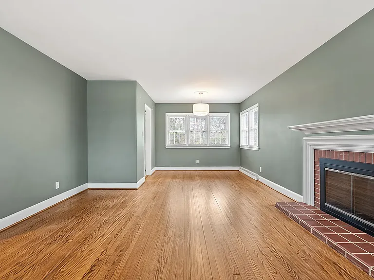 2209 Villa Dr — Photo 8