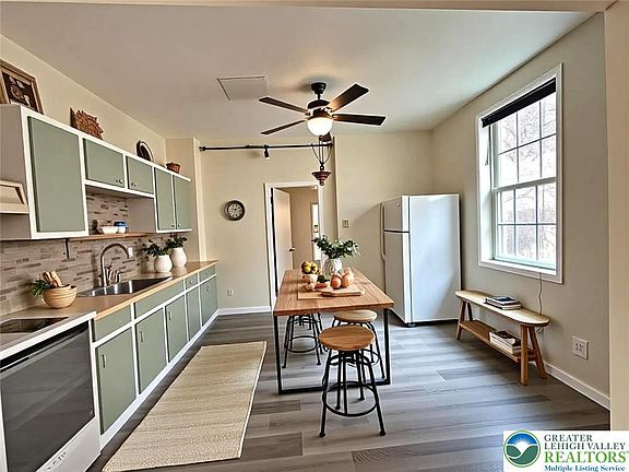 5th image of 113 Delaware Rd #1B