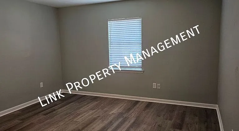 900 Peppermill Rd #900A — Photo 11