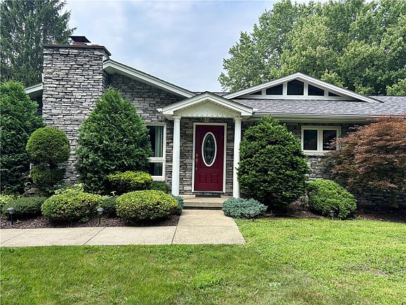 3rd image of 157 Randall Dr
