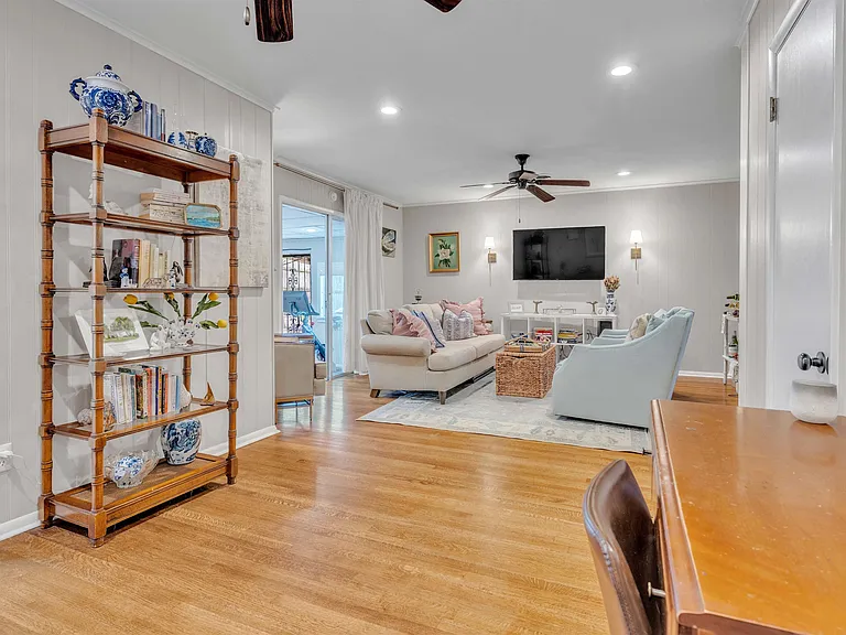 1383 S White Station Rd — Photo 11
