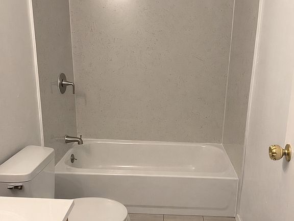 3rd image of 2415 Columbia Blvd #3