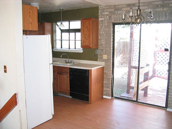 5th image of 1827 E 96th Cir