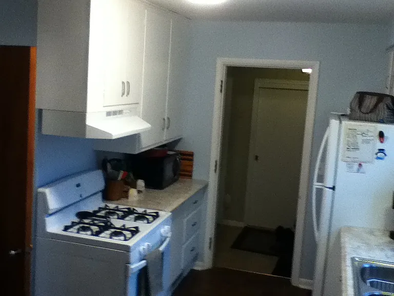 907 W 8th Ave — Photo 3