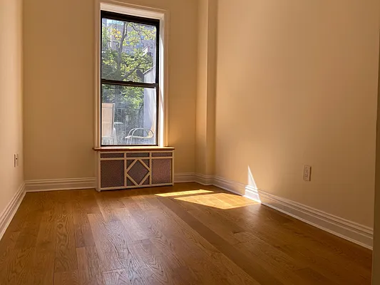 Rented by One New York Realty Inc | media 5