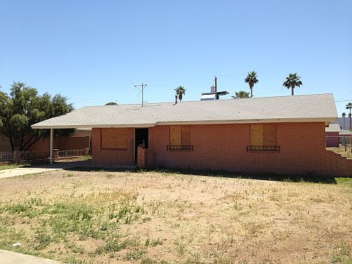 1st image of 1931 E Carver Dr