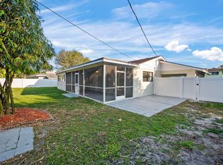 943 Sunset Rd, Boynton Beach, FL 33435