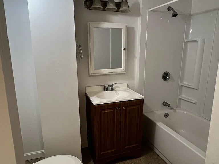 141 Maple St #3 — Photo 12
