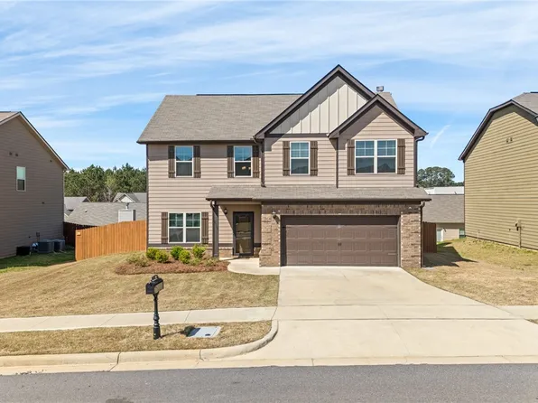 2706 Heather Pl, Opelika, AL 36804