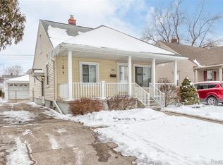 3320 Chestnut St, Dearborn, MI 48124