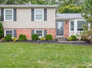 9413 Tiverton Ct, Rolling Hills, KY 40242