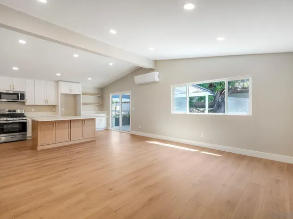 578 E Indian Rock Rd, Vista, CA 92084