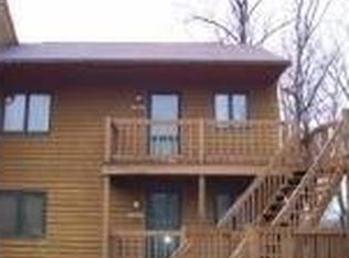 9630 S Lake Ridge Dr, Bloomington, IN 47401