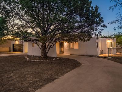 2301 Valle Del Sol Ct SW, Albuquerque, NM, 87105