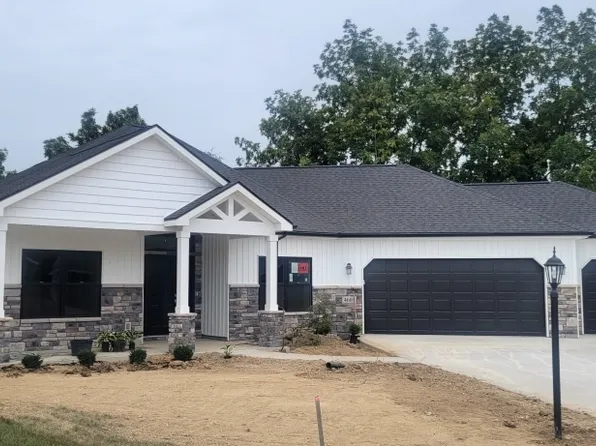 4601 W Clearlake Ct, Muncie, IN 47304