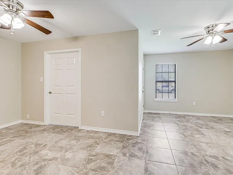 2111 E Lott Ave — Photo 23