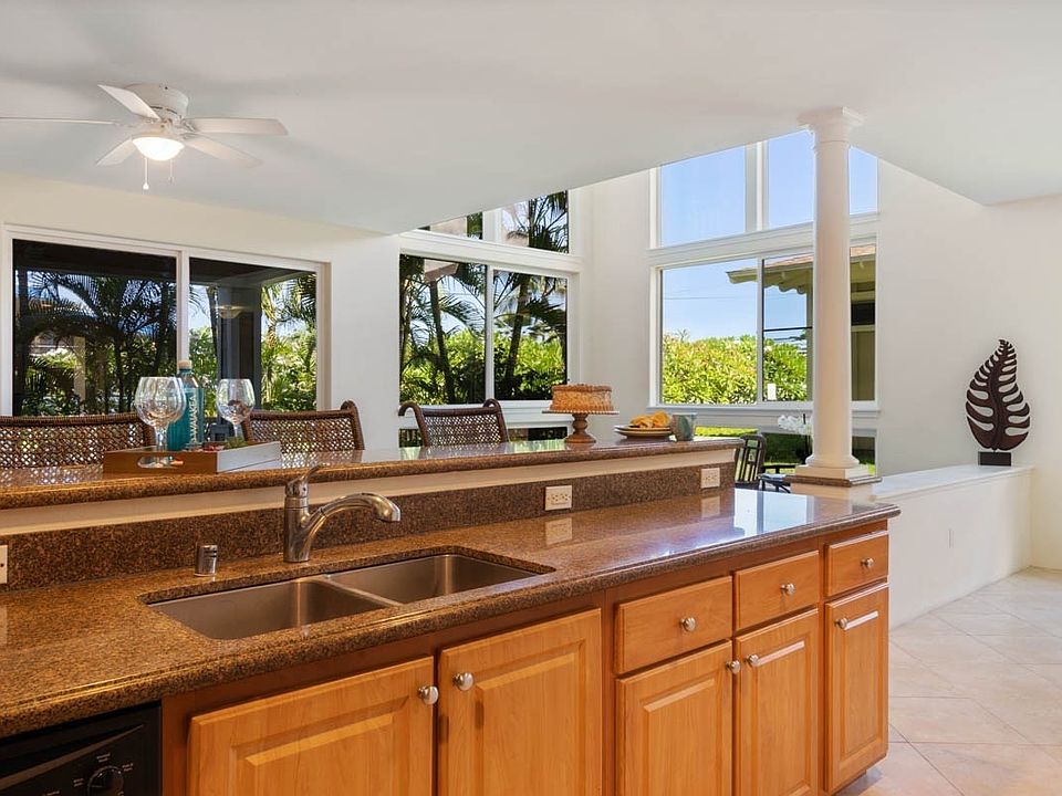 1st image of 75-5919 Alii Dr APT Ee4