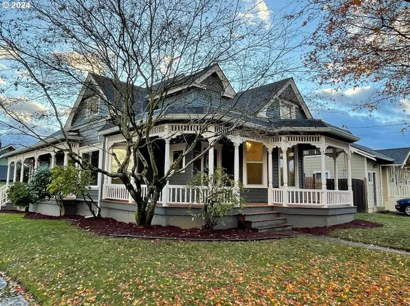 1034 NE Galloway St, McMinnville, OR 97128