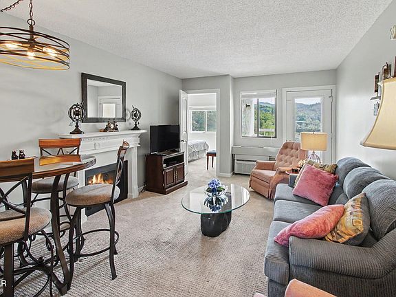 4th image of 102 Baskins Creek Byp #404